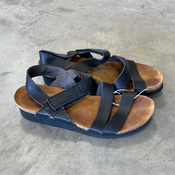 NAOT Sandals 39/8 Kayla Slingback Strappy Black Leather Casual Open Toe - Picture 1 of 6